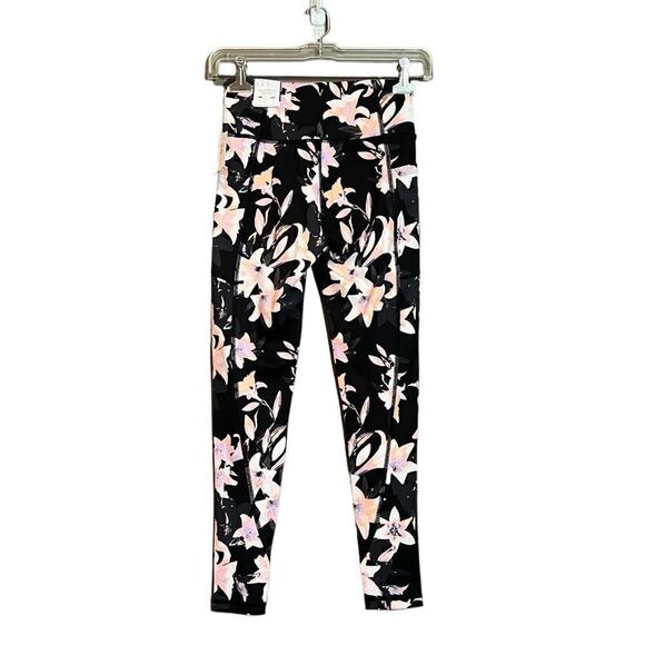 NWT! Victoria’s Secret incredible essential leggings - Picture 8 of 9